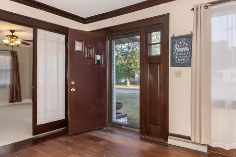 Entry Way - 528 E 2nd St, El Paso, IL 61738 photo 1 of 2