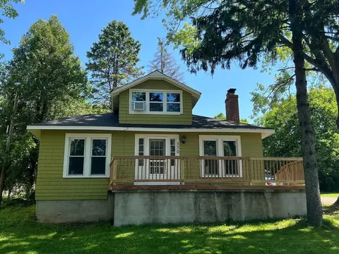 330 Park Ave, Cary, IL 60013