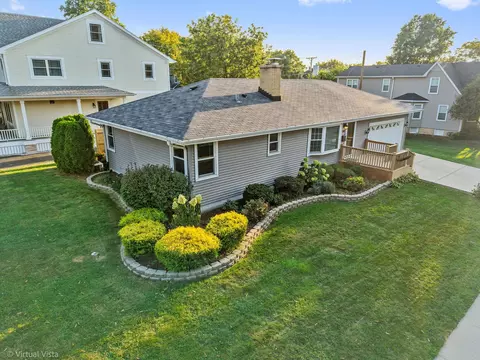 509 Gierz St, Downers Grove, IL 60515