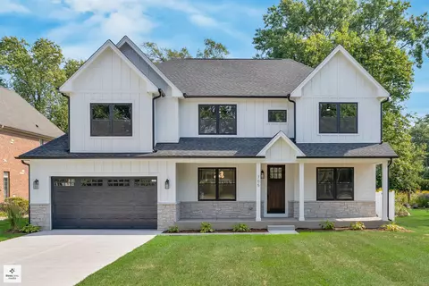 705 Glendale Rd, Glenview, IL 60025