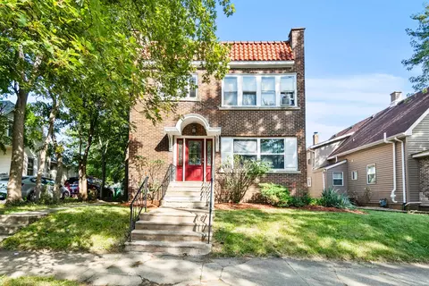 910 Nicholson St, Joliet, IL 60435