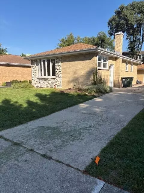 6140 Elm St, Morton Grove, IL 60053