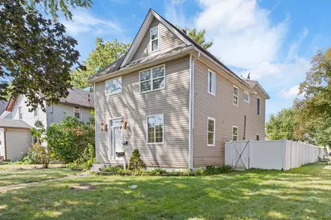 2225 Parmele St, Rockford, IL 61104