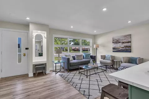 Other - 980 Marshall Dr, Des Plaines, IL 60016 photo 3 of 8
