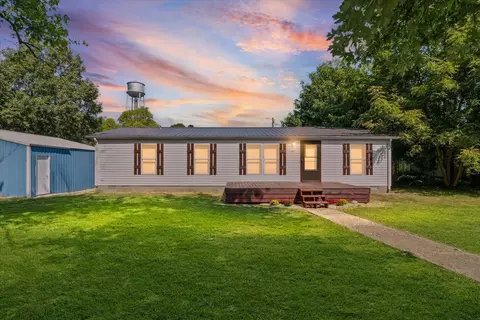 101 Railroad St, Sidell, IL 61876 photo 2