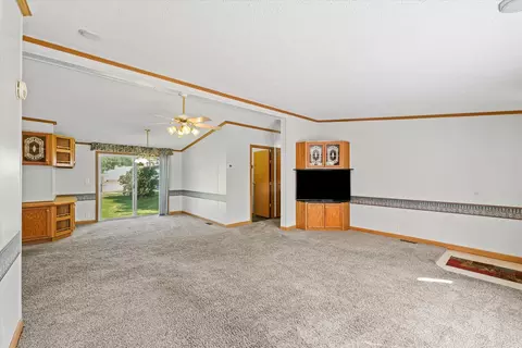 101 Railroad St, Sidell, IL 61876 photo 7