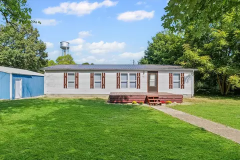 101 Railroad St, Sidell, IL 61876