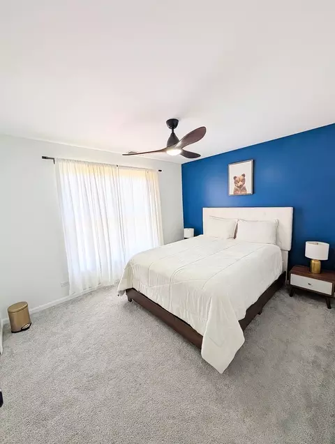Bedroom - 5520 Bear Claw Ct, Hoffman Estates, IL 60192 photo 3 of 5