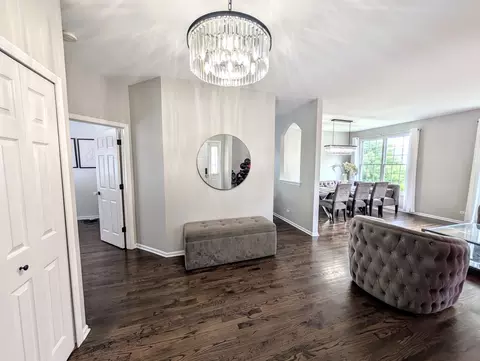 Entry Way - 5520 Bear Claw Ct, Hoffman Estates, IL 60192 photo 1 of 1