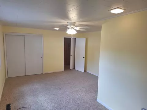Bedroom - 101 E Lincoln St, Sidell, IL 61876 photo 7 of 12