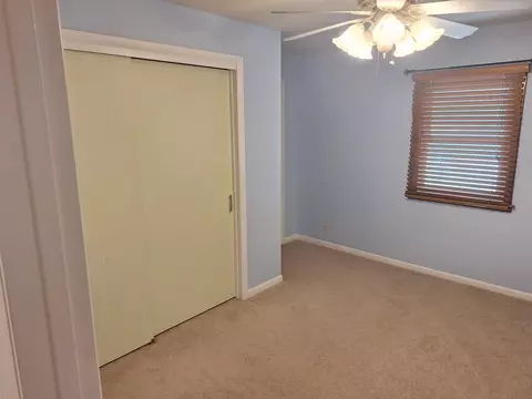 Bedroom - 101 E Lincoln St, Sidell, IL 61876 photo 1 of 12