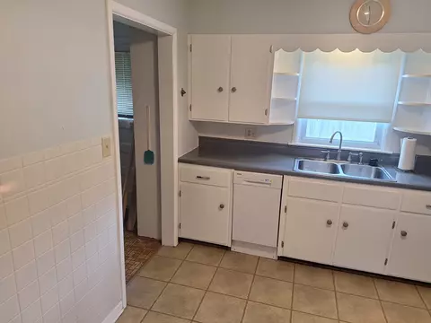 Kitchen - 101 E Lincoln St, Sidell, IL 61876 photo 3 of 6