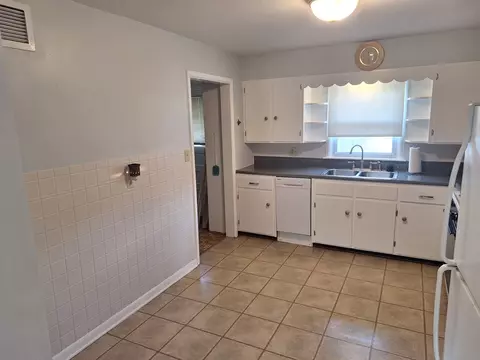 Kitchen - 101 E Lincoln St, Sidell, IL 61876 photo 2 of 6