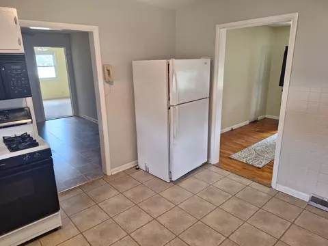 Kitchen - 101 E Lincoln St, Sidell, IL 61876 photo 5 of 6