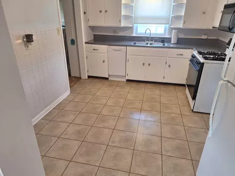 Kitchen - 101 E Lincoln St, Sidell, IL 61876 photo 1 of 6