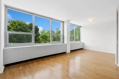 Living - 1700 E 56th St #310, Chicago, IL 60637 photo 2 of 6