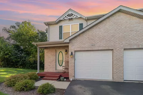 1401 Rhett Pl, Woodstock, IL 60098