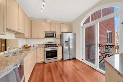 Kitchen - 324 E 17th St, Chicago, IL 60616 photo 2 of 2