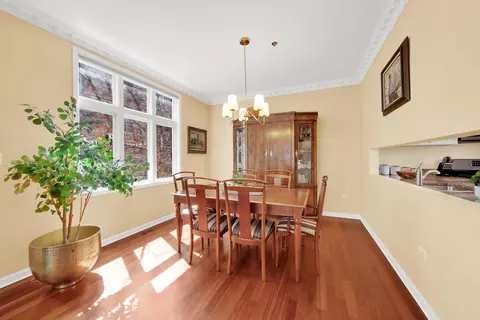 Dining - 324 E 17th St, Chicago, IL 60616 photo 1 of 1