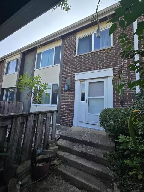 281 Dupage Dr, Bolingbrook, IL 60440