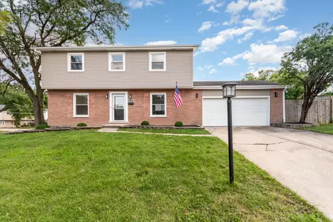 9101 Sycamore Dr, Hickory Hills, IL 60457