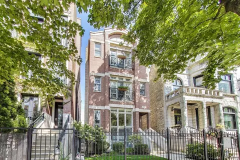 914 W Wrightwood Ave #1, Chicago, IL 60614