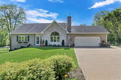 27435 93rd St, Salem, WI 53168