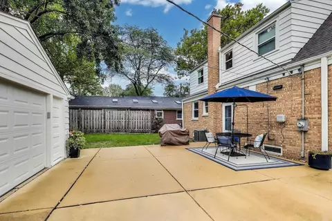 Other - 240 Parkview Rd, Glenview, IL 60025 photo 3 of 3