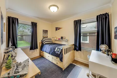 Bedroom - 240 Parkview Rd, Glenview, IL 60025 photo 1 of 5