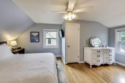 Bedroom - 240 Parkview Rd, Glenview, IL 60025 photo 3 of 5