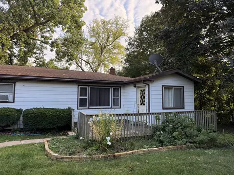 3027 Argonne Dr, North Chicago, IL 60064
