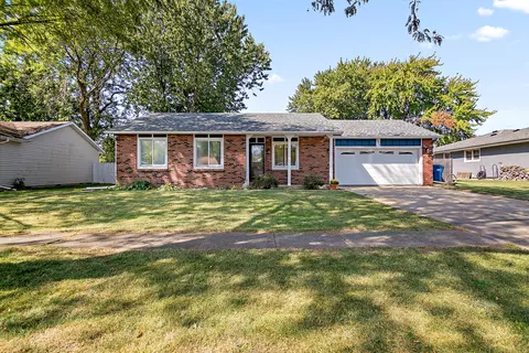 725 Independence Dr, Bourbonnais, IL 60914