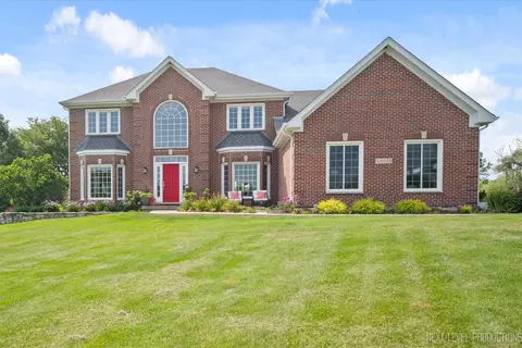 5 N648 Farrier Point Ln, Saint Charles, IL 60175