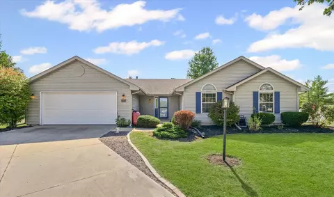 3601 Brook Ridge Cir, Champaign, IL 61822