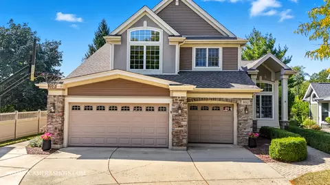 802 Willow Ct, Itasca, IL 60143