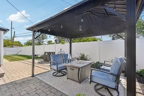 998 Willson Dr, Des Plaines, IL 60016 photo 47