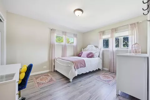 998 Willson Dr, Des Plaines, IL 60016 photo 27