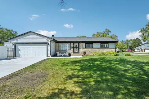 998 Willson Dr, Des Plaines, IL 60016