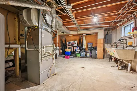 998 Willson Dr, Des Plaines, IL 60016 photo 35