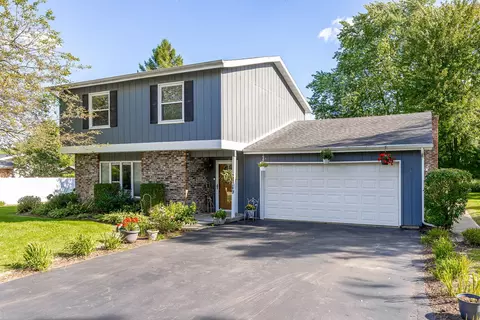 24349 W Camelot Rd, Joliet, IL 60404