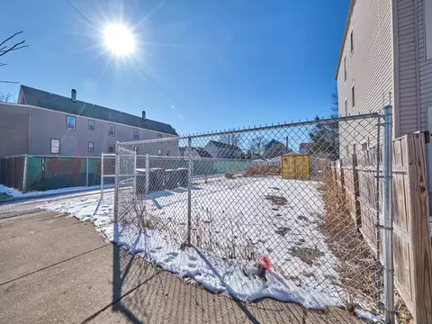 4508 S Wood St, Chicago, IL 60609
