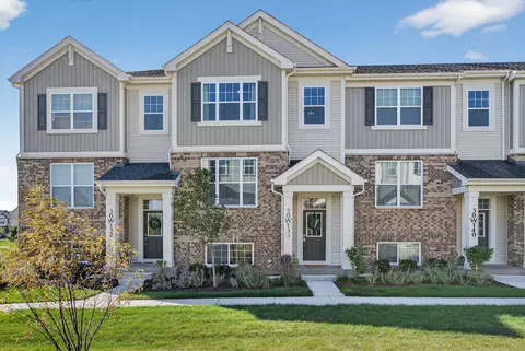 30 W136 Wheeler Cir, Warrenville, IL 60563