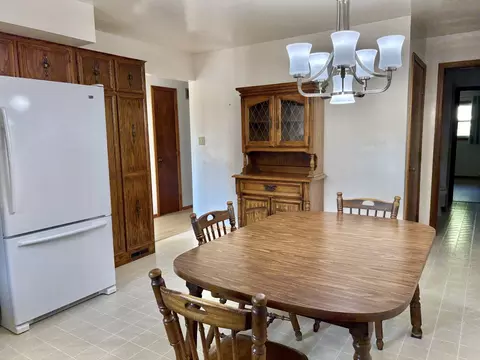 Dining - 1409 Catherine St, Ottawa, IL 61350 photo 1 of 1