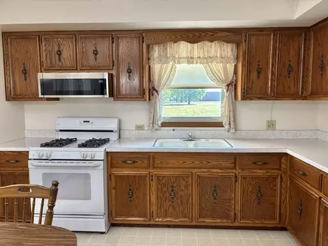 Kitchen - 1409 Catherine St, Ottawa, IL 61350 photo 3 of 3