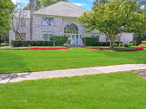 2255 Pebble Creek Dr, Lisle, IL 60532