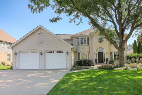 1369 Notre Dame Dr, Lemont, IL 60439