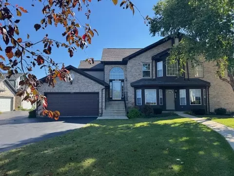 626 Kresswood Dr #D, Mchenry, IL 60050