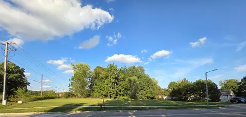 391 Capitol Dr, Sugar Grove, IL 60554