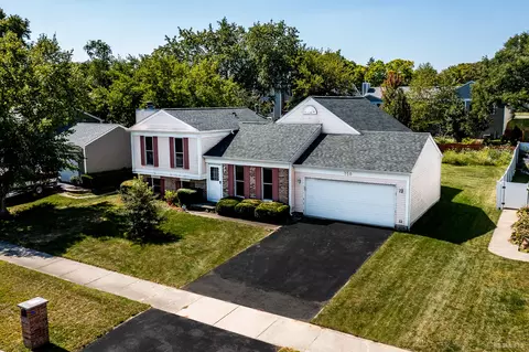 750 Hemlock Ln, Carol Stream, IL 60188