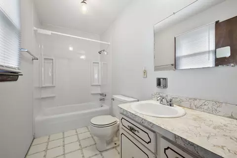 Bath - 1504 Addleman St, Joliet, IL 60431 photo 1 of 2